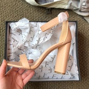 Lulus nude strappy heals